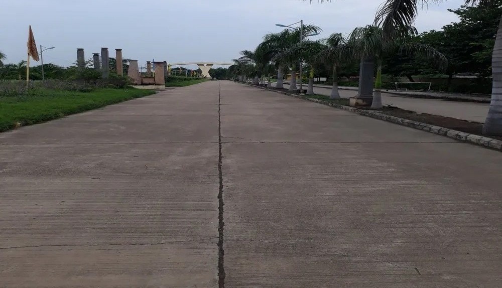 30 Feet Wide Internal Roads